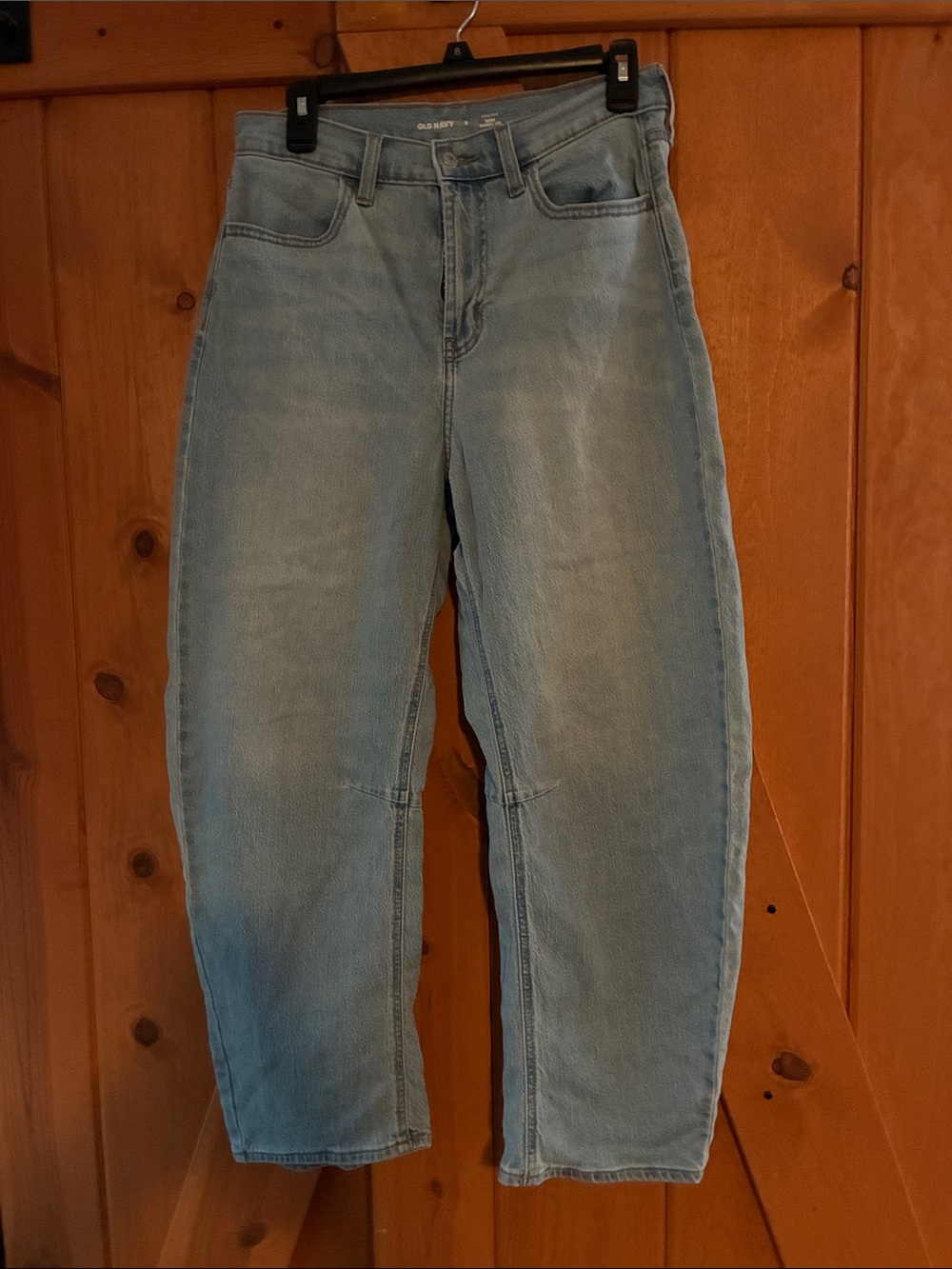 Old Navy Women's Wow High rise Barrel Jeans in Light Blue Wash